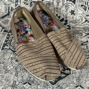 Bob’s by Skechers Women’s Slip-Ons Taupe Stripe Women’s Size 10